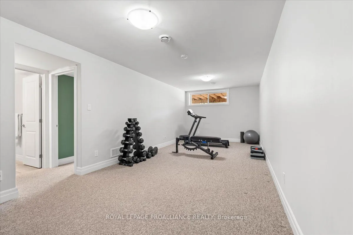 39 Hillside Meadow Drive, ON K8V 0J5