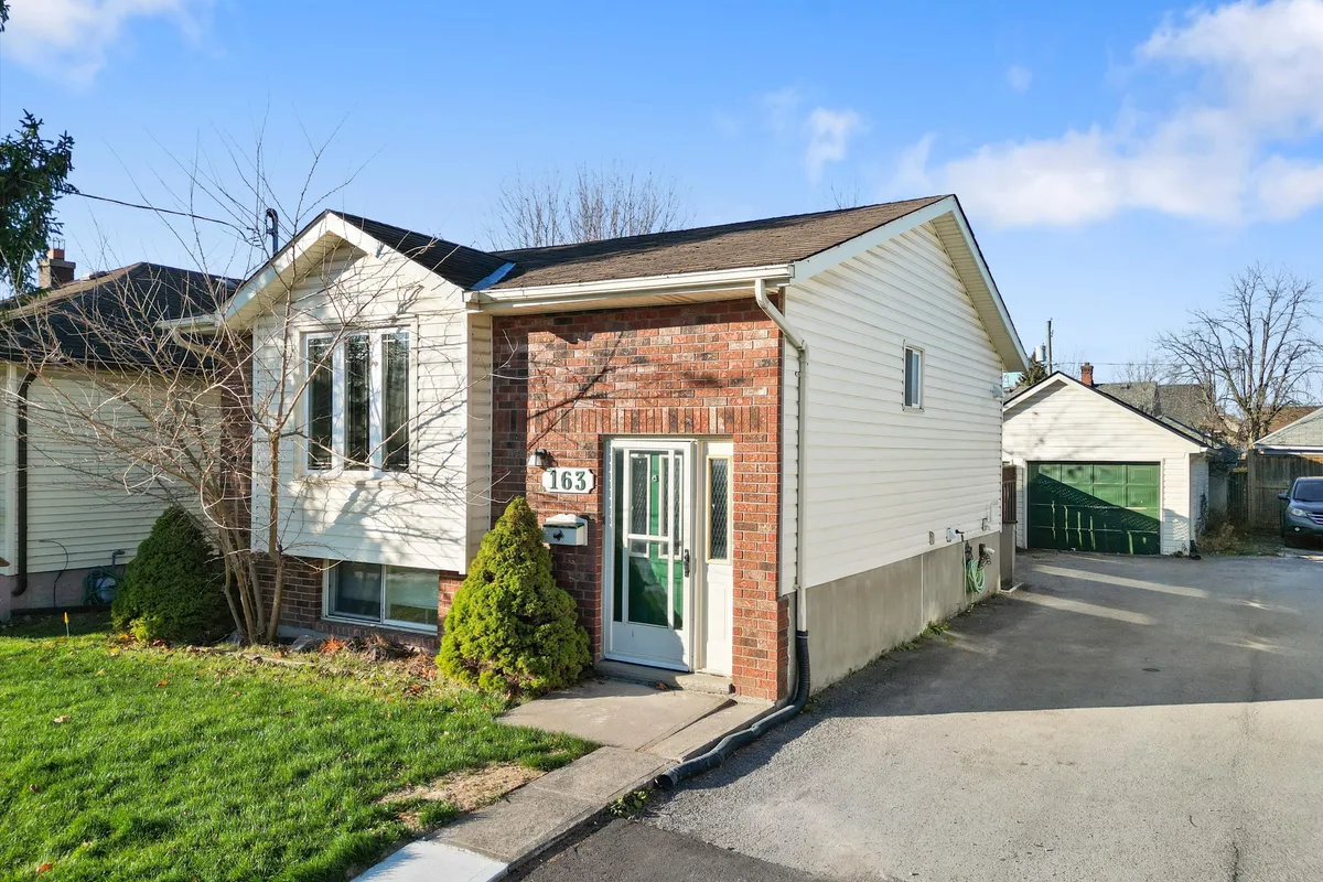 Detached 3 bedroom 2 bathroom at 163 Pine Street in Thorold - MLS# X12573172