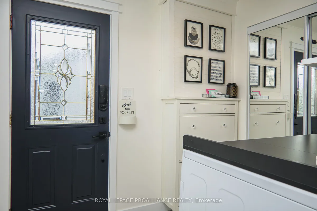 37 Leopold Street, ON K8V 2K1