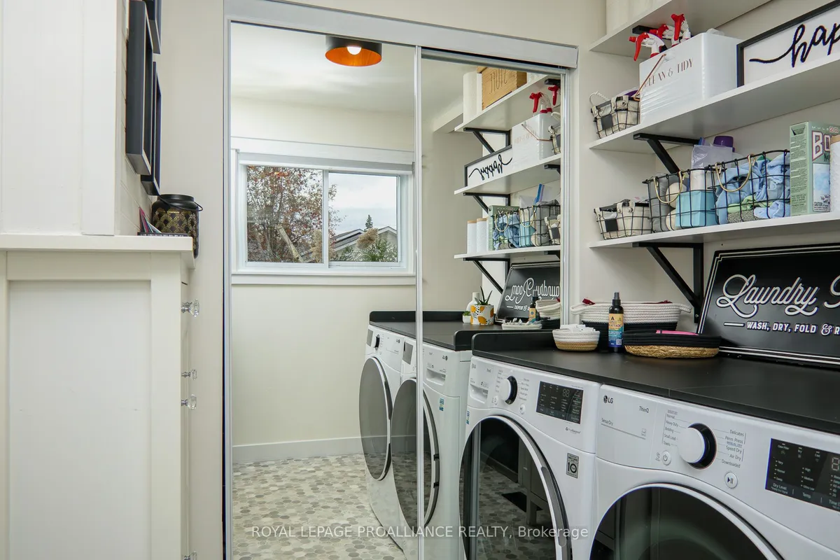 37 Leopold Street, ON K8V 2K1