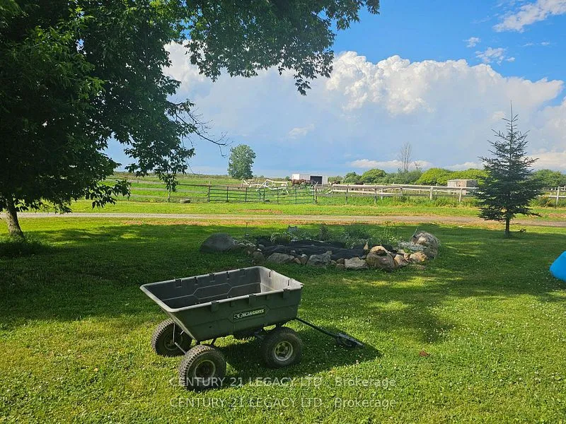 Detached kitchen at 2569 BERTIE Road Fort Erie