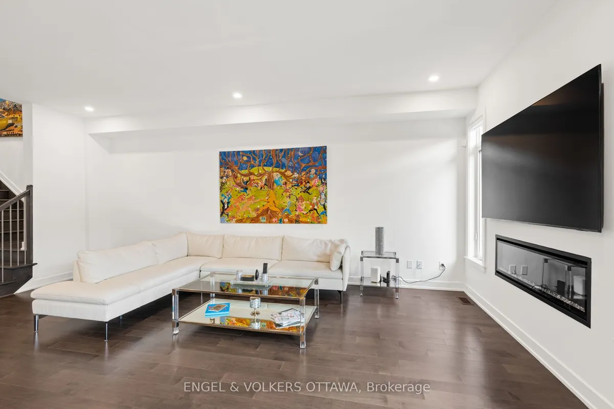 1047 Hydrangea Avenue, ON K4M 0L5