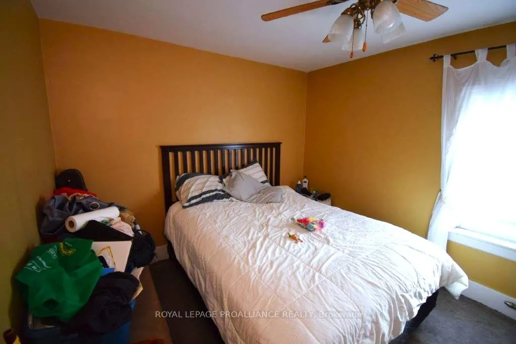 206 College Street, ON K8N 2V7