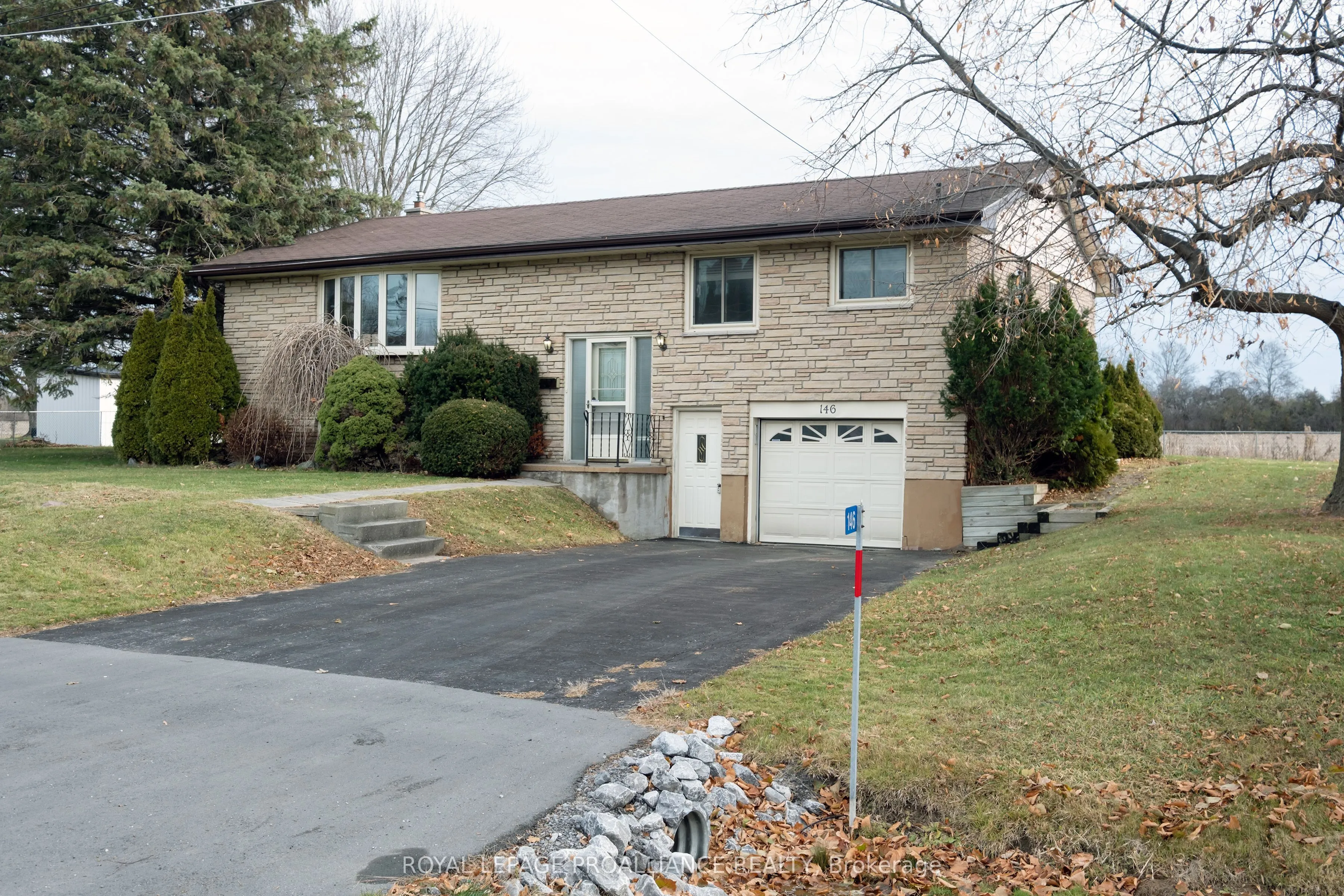 146 Country Club Drive, ON K8R 1B2