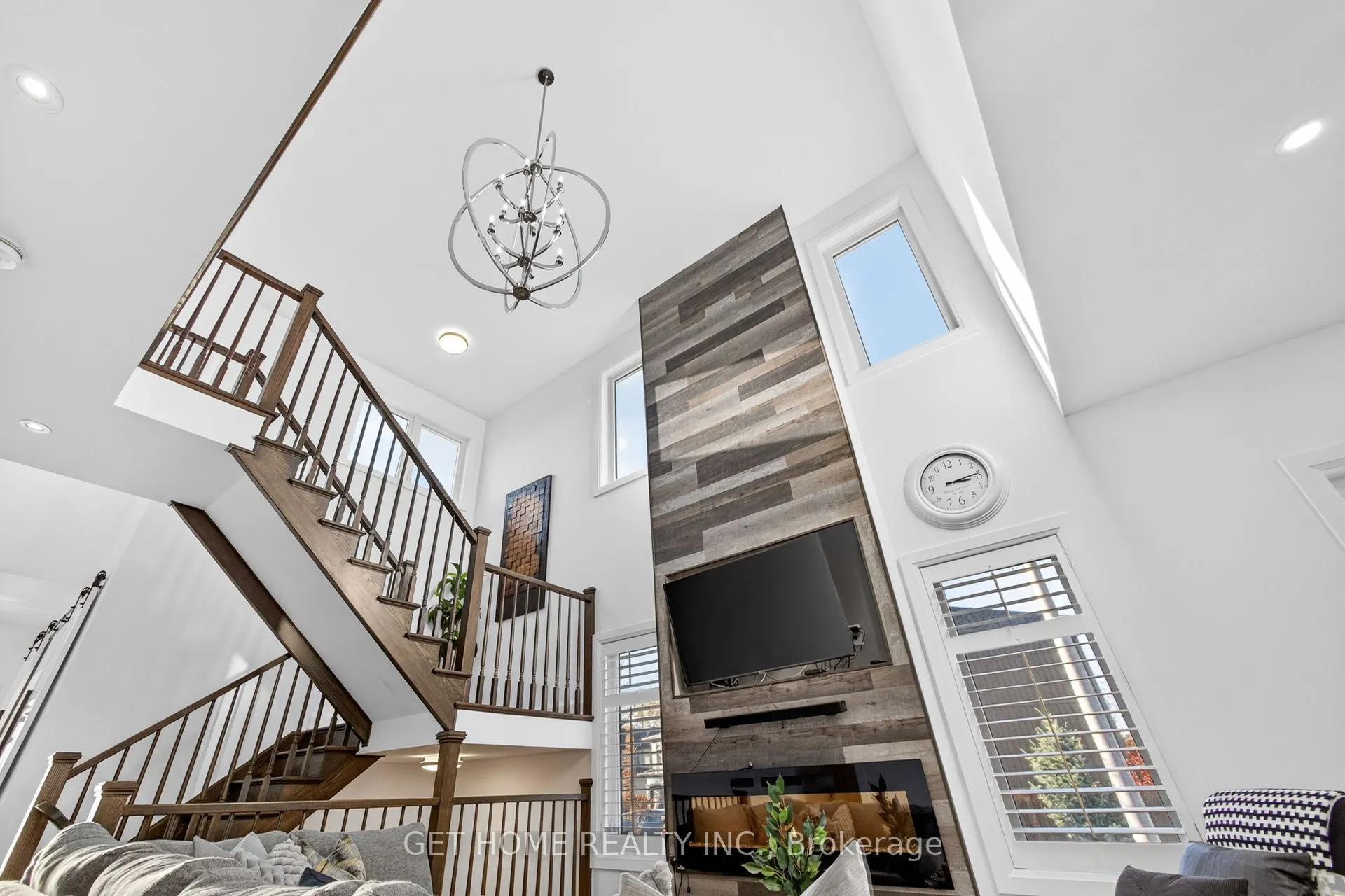 16 Olde School Court, ON L2N 0B1