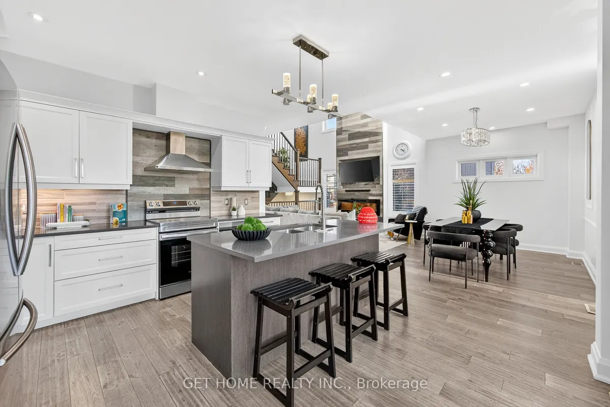 16 Olde School Court, ON L2N 0B1