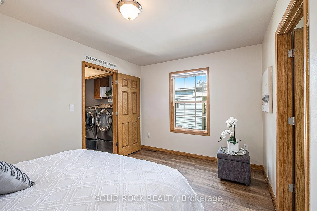 65 Vanier Road, ON K2H 7P6