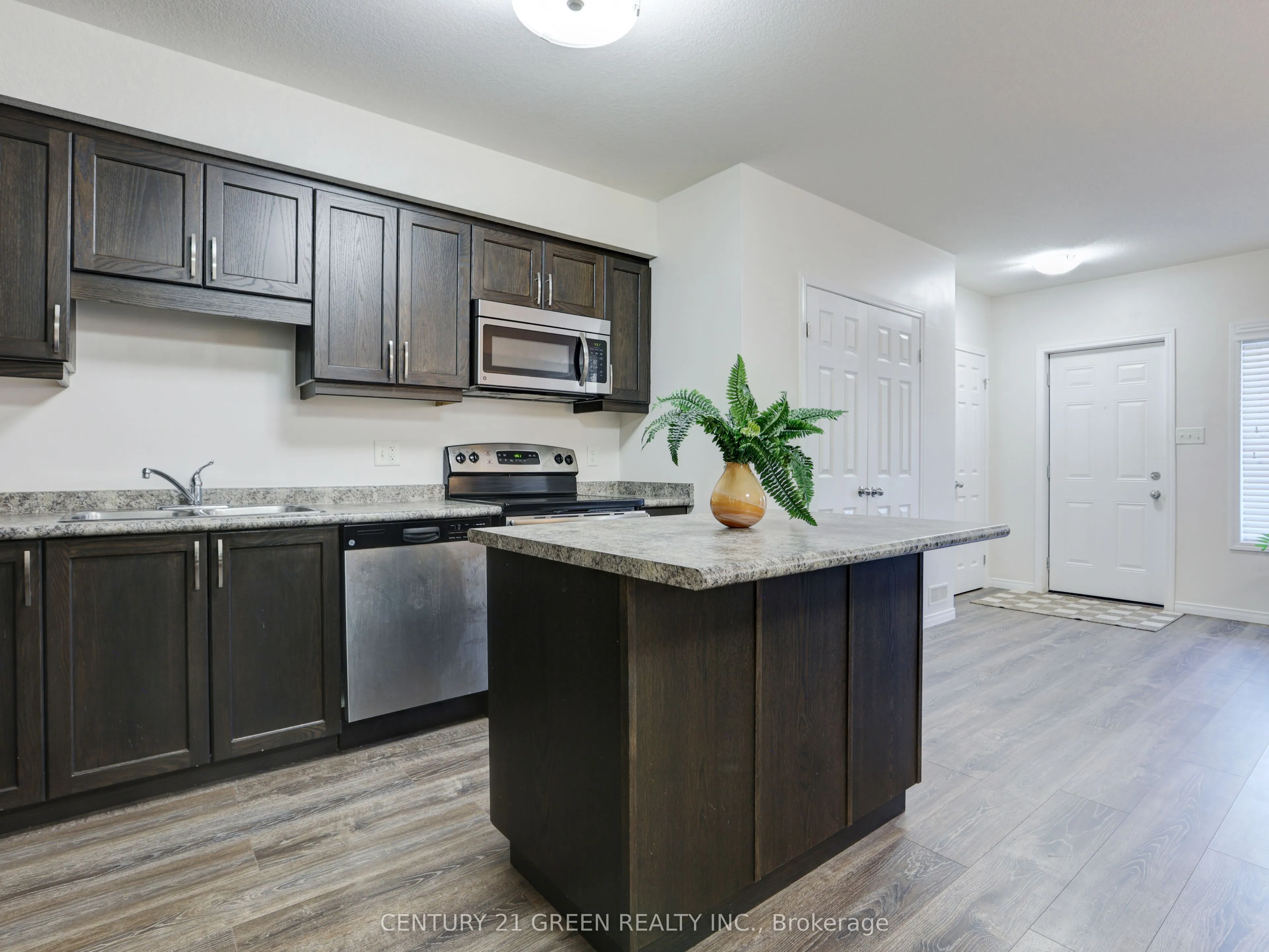 Condo Townhouse kitchen at 1989 Ottawa Street Kitchener