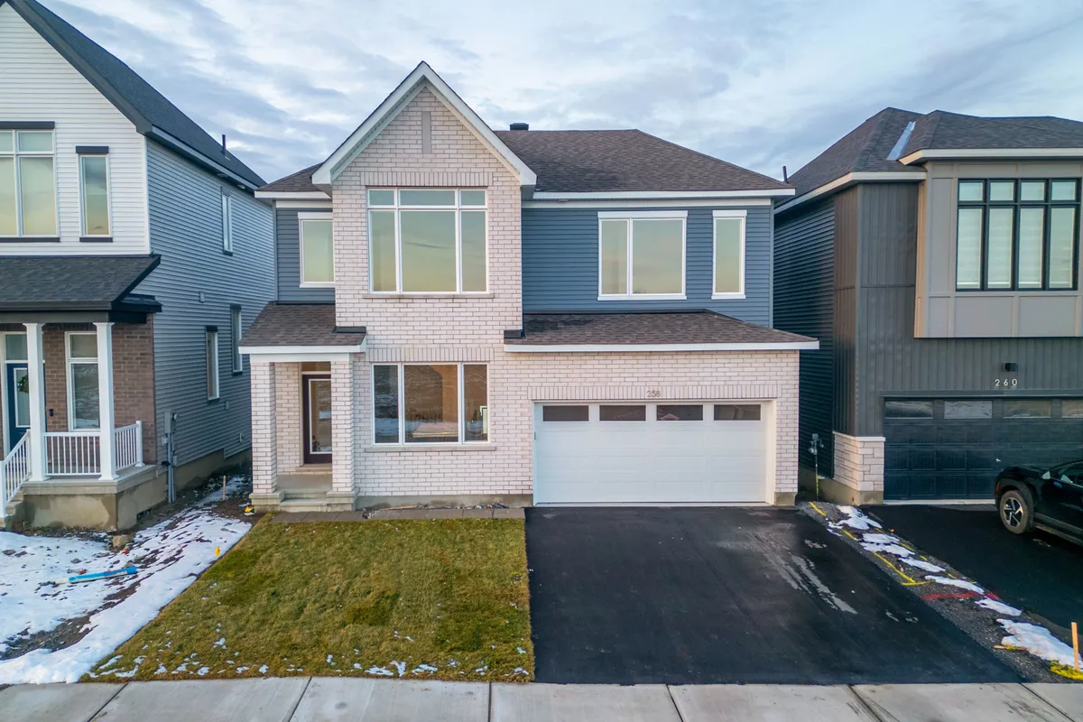 258 Sapling Grove, ON K0A 2Z0