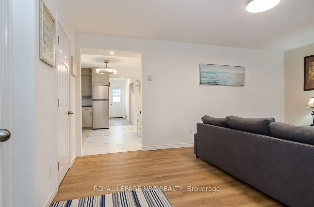 Detached interior view at 84 Idylewylde Place Fort Erie