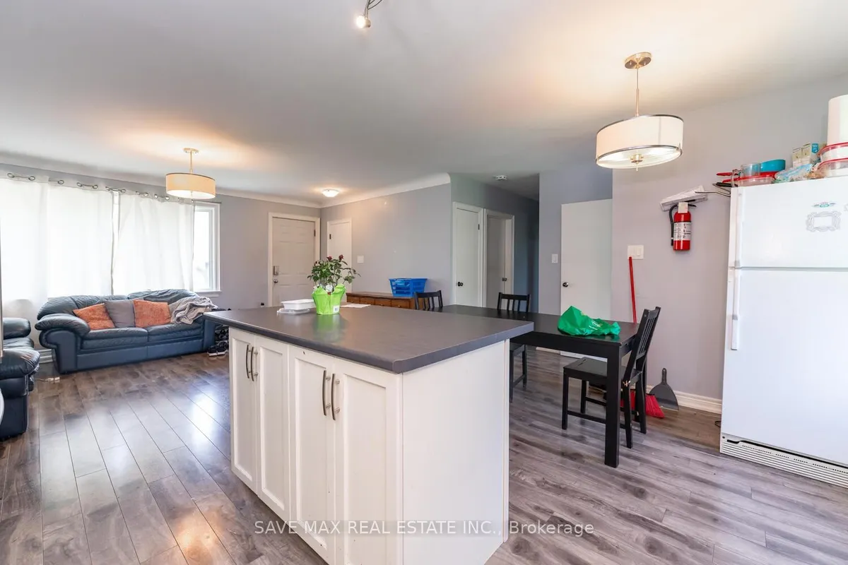 Detached kitchen at 52 Broderick Avenue Thorold
