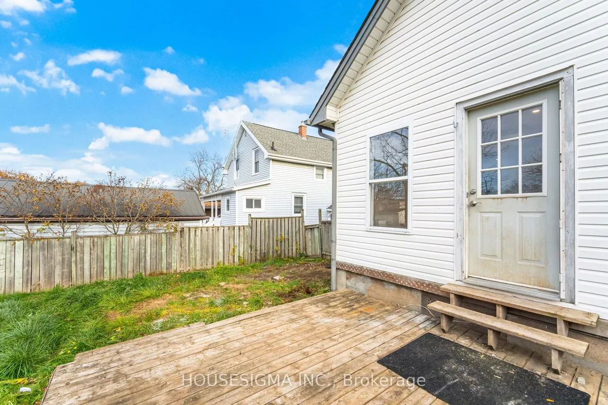 Detached kitchen at 45 Wellington Street Thorold
