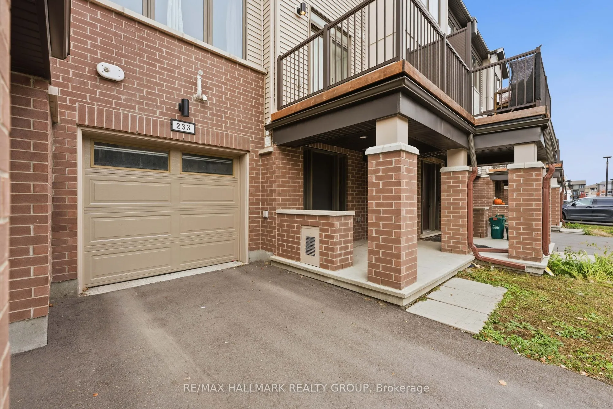 Att/Row/Townhouse 2 bedroom 2 bathroom at 233 Anyolite Private in Barrhaven - MLS# X12581428