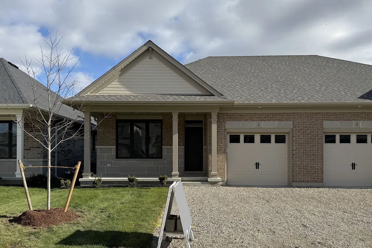 6 Hemlock Crescent, ON N5H 0B9