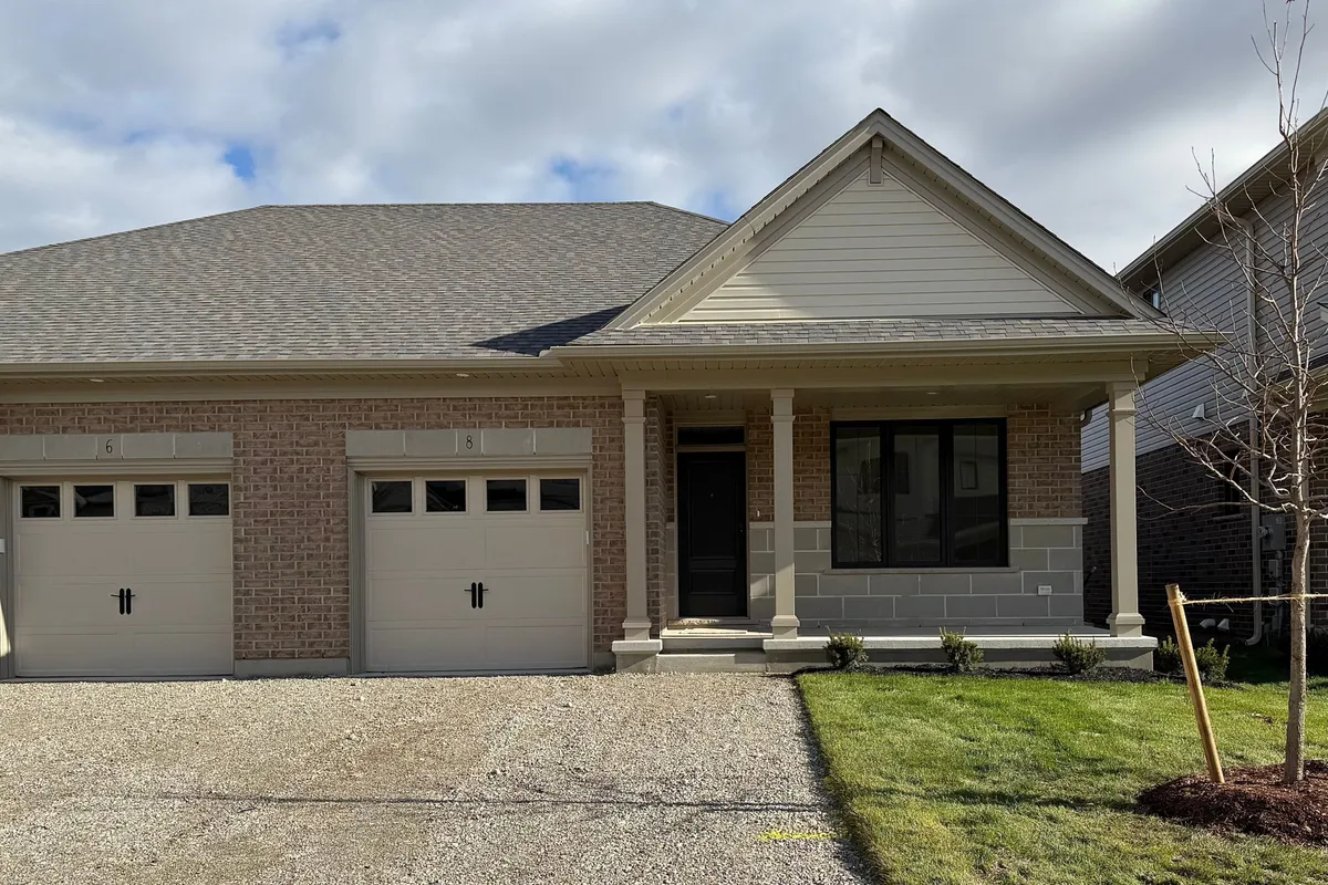 8 Hemlock Crescent, ON N5H 0B9