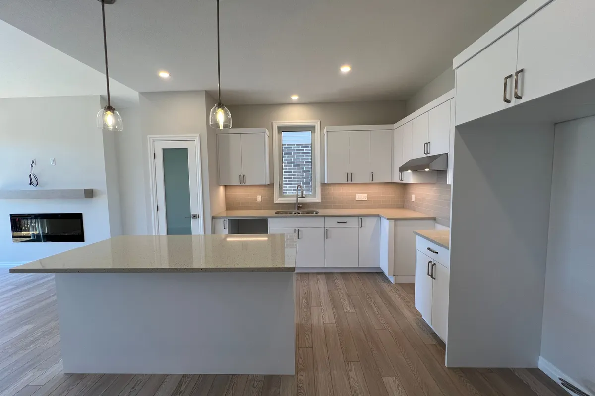 8 Hemlock Crescent, ON N5H 0B9