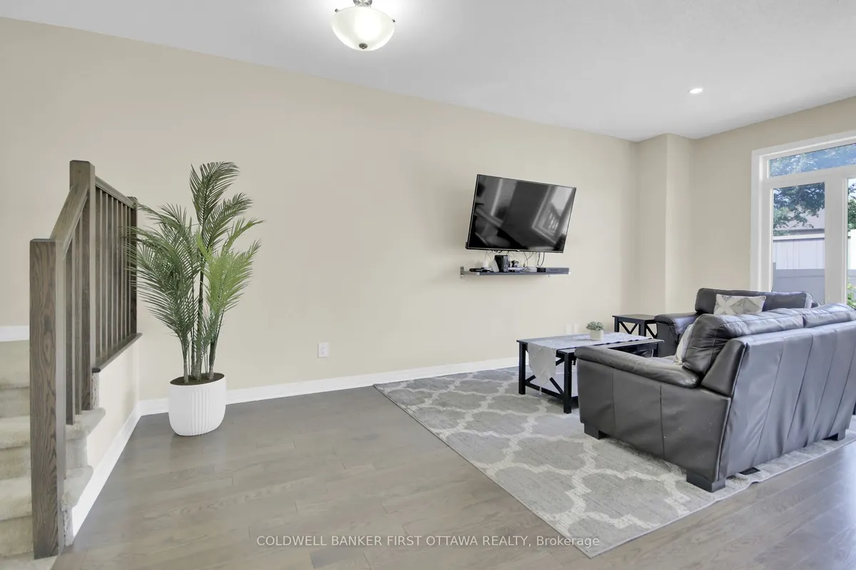 168 Hawkshaw Crescent, ON K2J 0J7