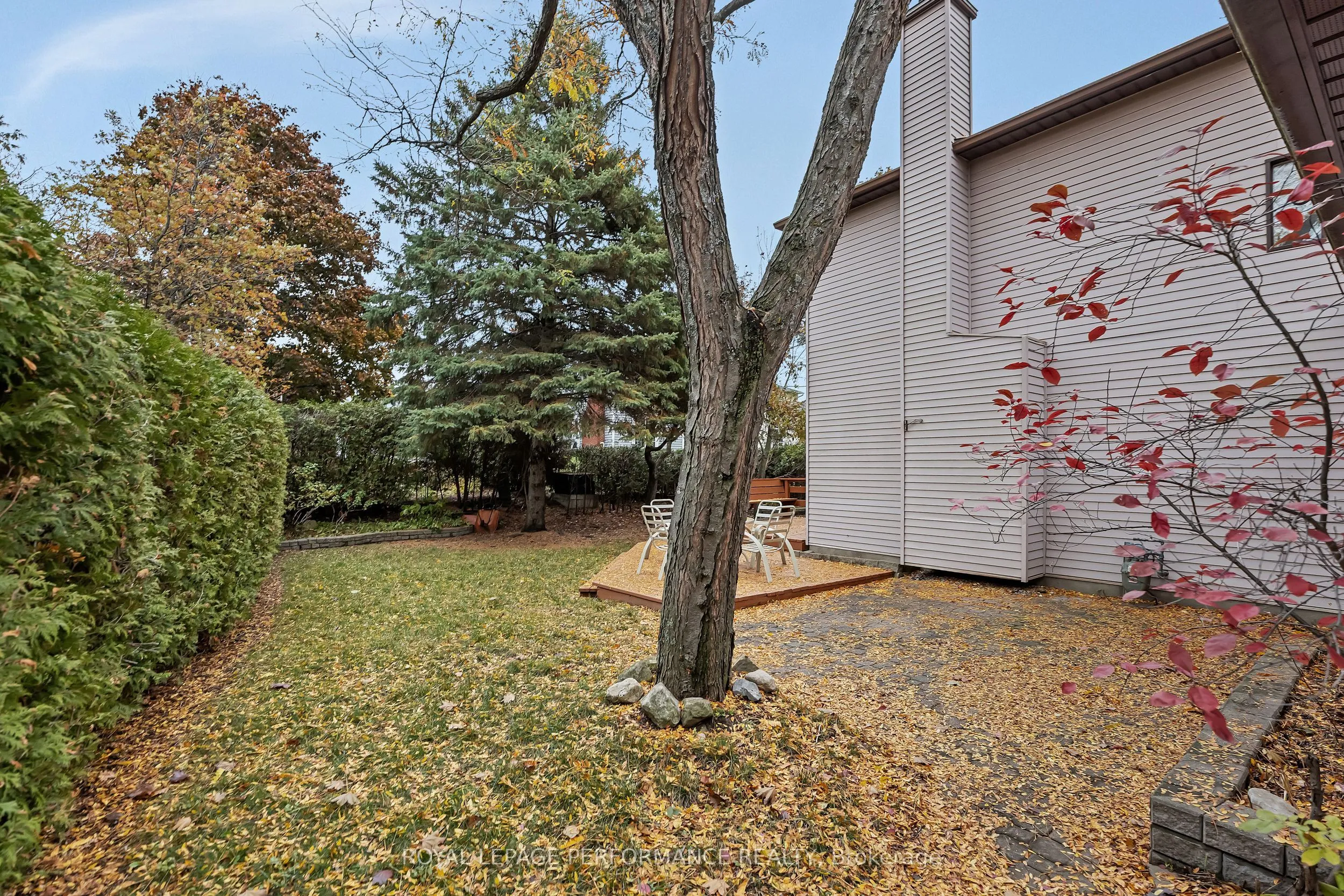 Detached interior view at 46 Otten Drive Barrhaven