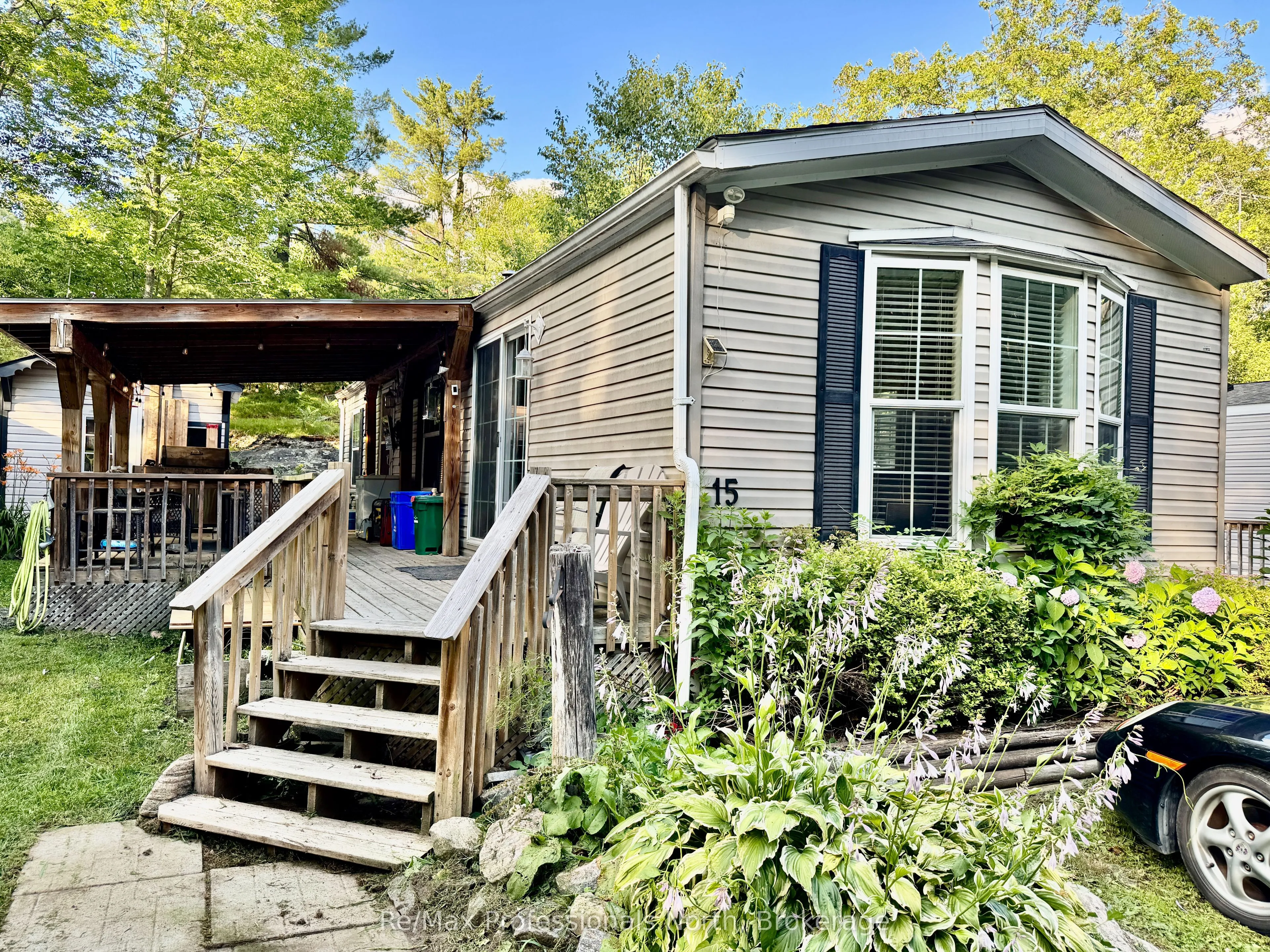 MobileTrailer 1 bedroom 1 bathroom at 1007 RACOON Road in Gravenhurst - MLS# X12585470