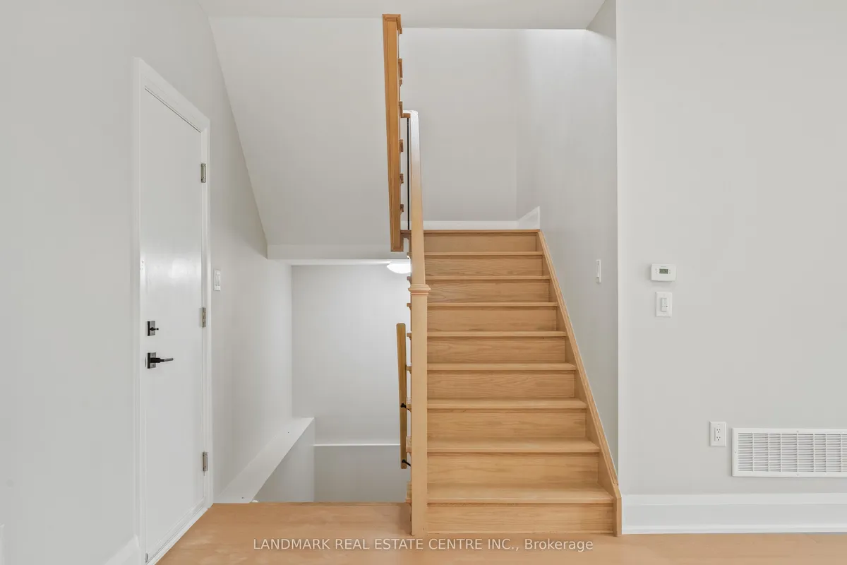 Detached living room at 11 Bounty Avenue Thorold