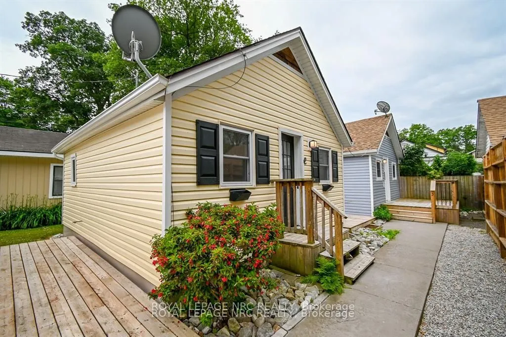 Triplex kitchen at 387 Elmwood Avenue Fort Erie