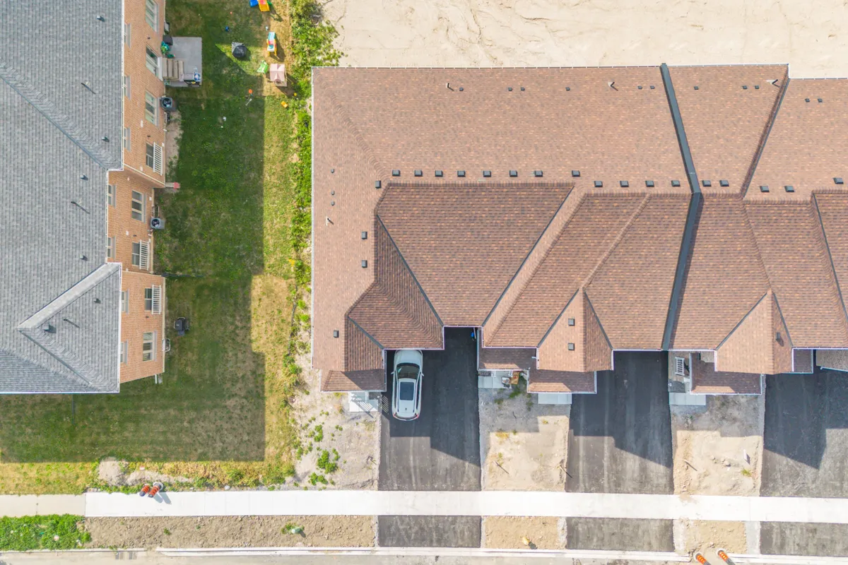 Att/Row/Townhouse interior view at 69 Baker Street Thorold