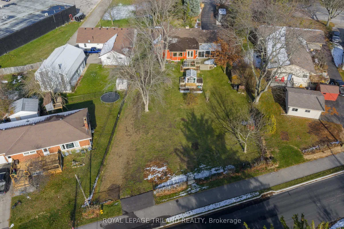 209 Elk Street, ON N5H 1S8