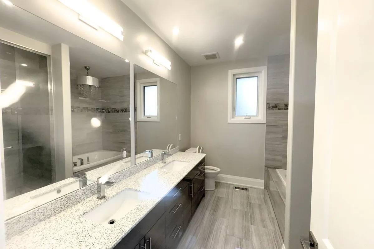 5074 Kalar Road, ON L2H 1T2