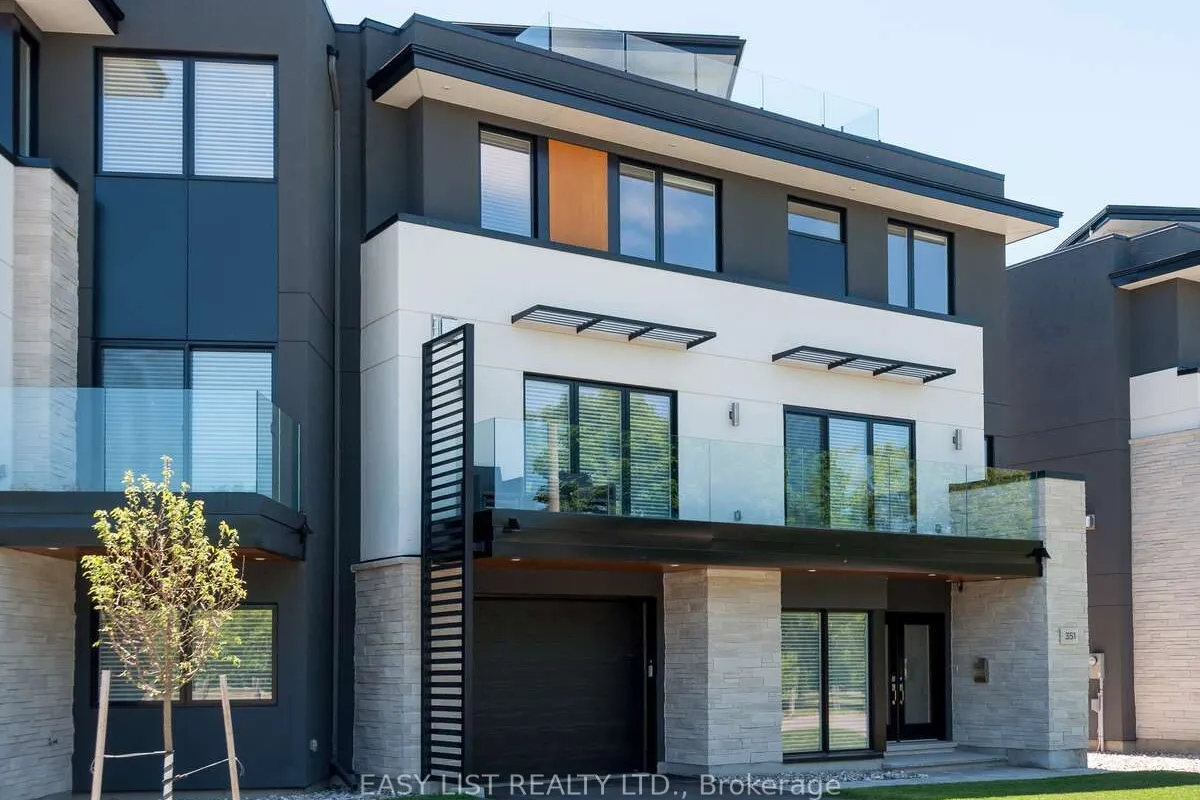 351 Dominion Avenue, ON K2A 2H1