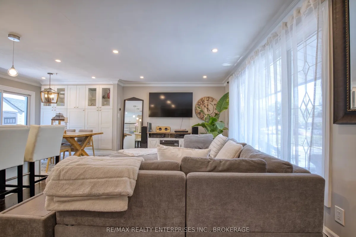 20 Karen Crescent, ON L3M 2E4