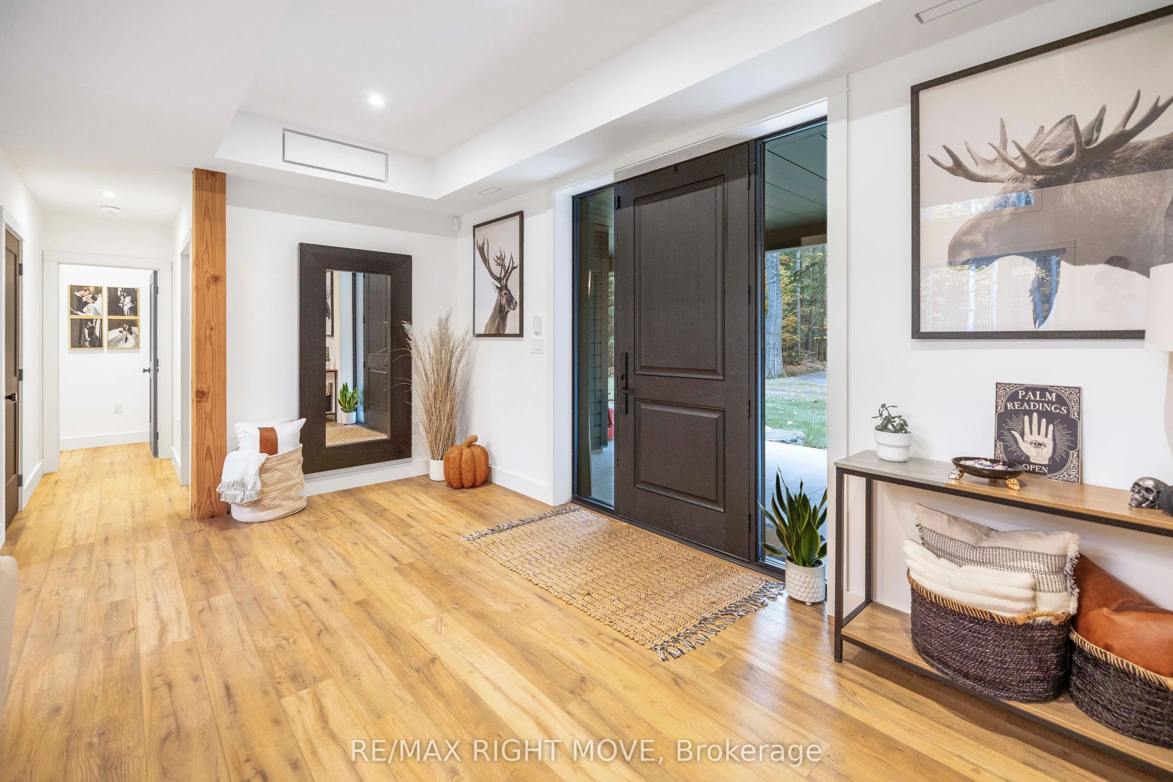 Detached interior view at 1025 Davis Drive Gravenhurst