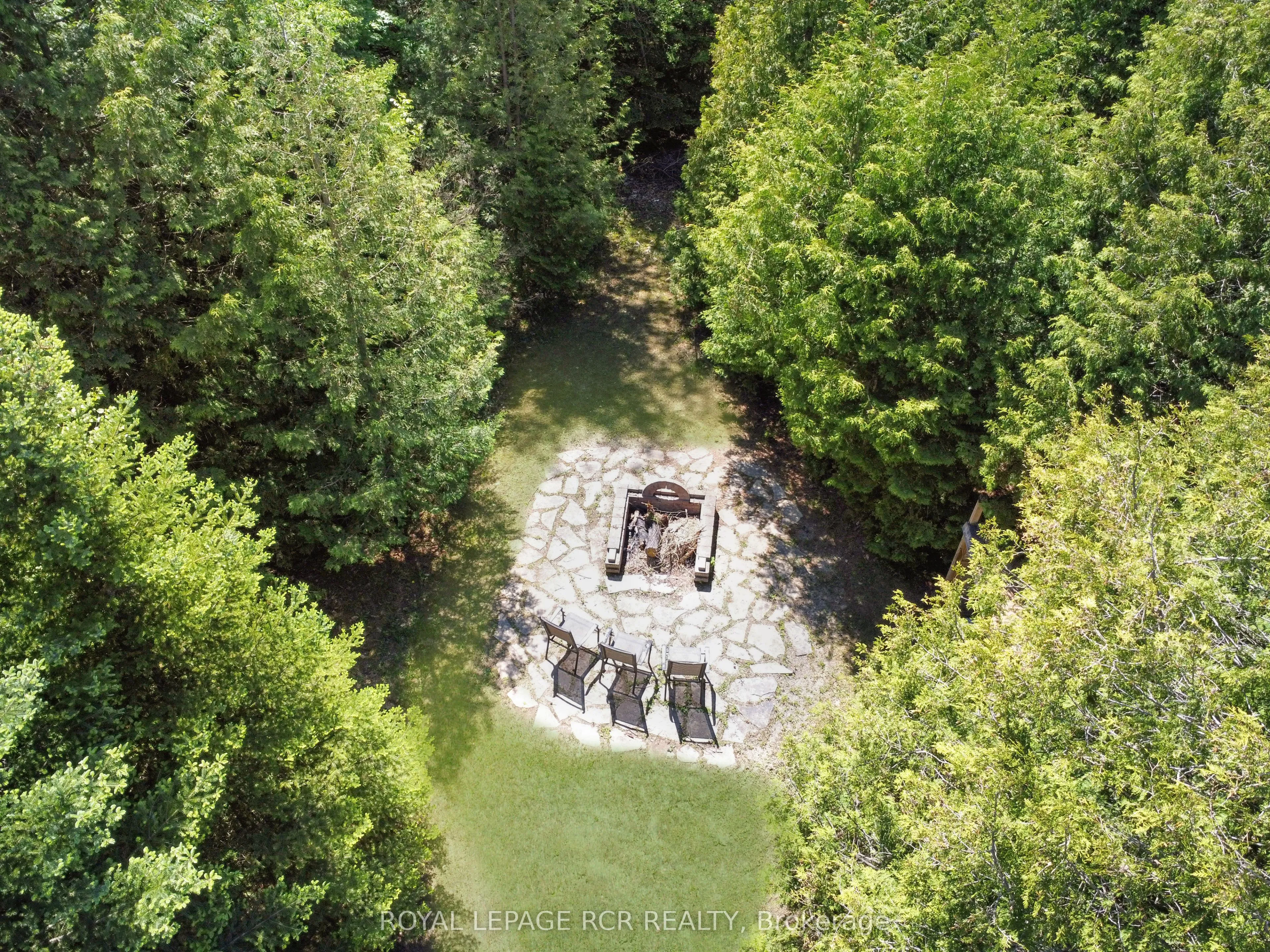 Detached kitchen at 555374 Mono Amaranth Townline Amaranth