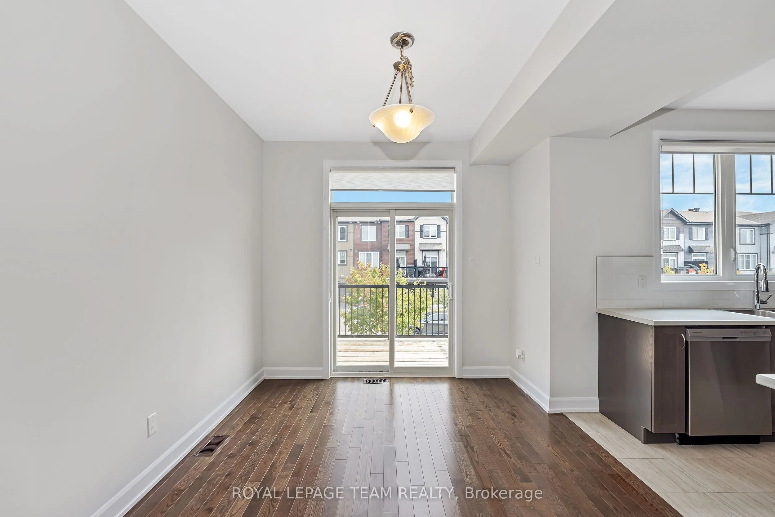 Att/Row/Townhouse kitchen at 515 Clemency Crescent Barrhaven