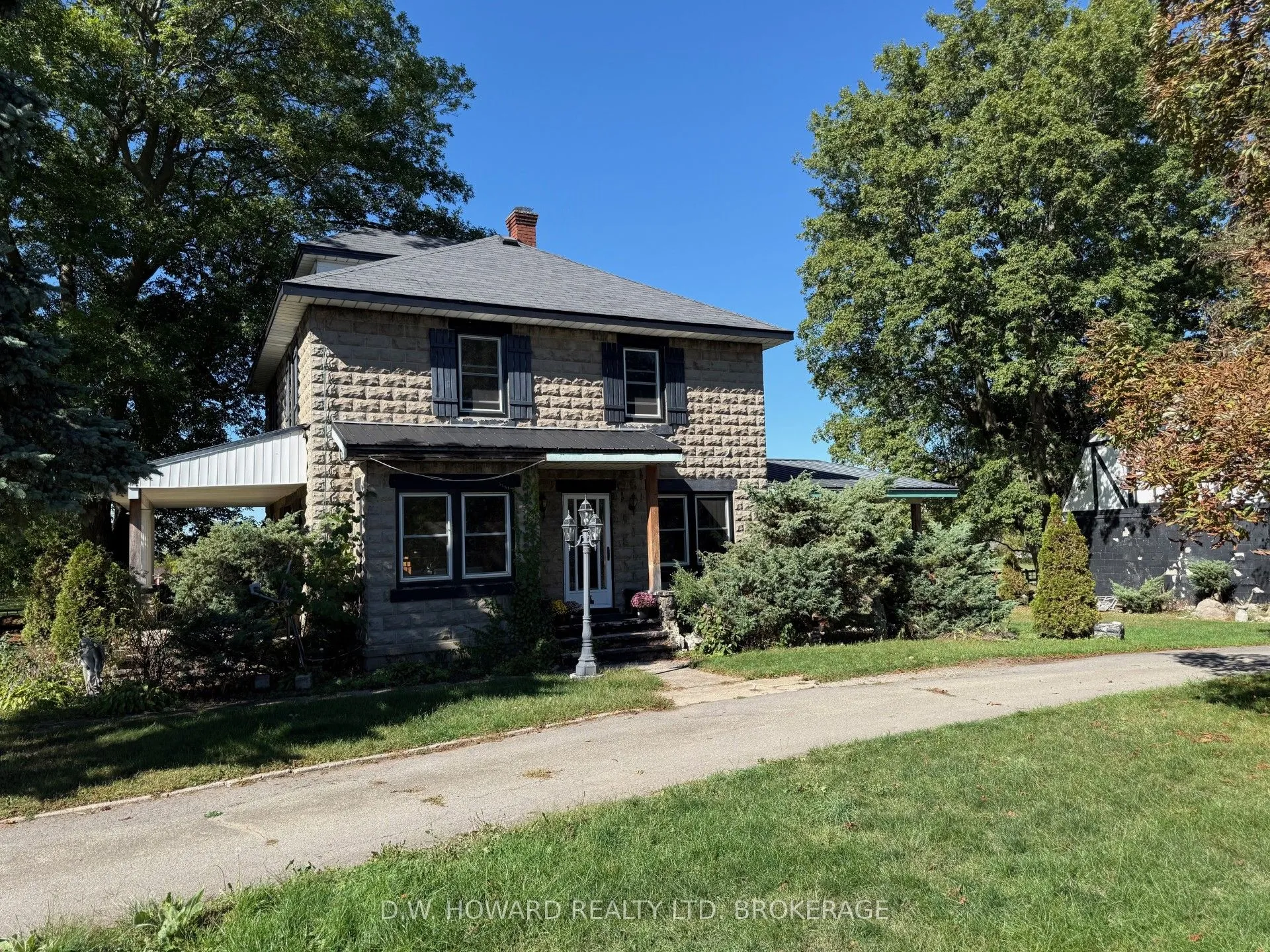 Detached interior view at 3276 Bertie Street Fort Erie