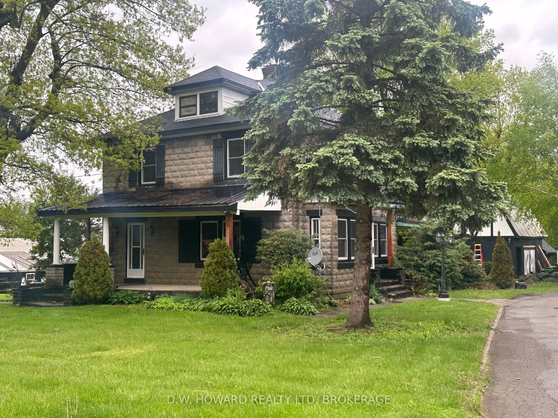 Detached 3 bedroom 1 bathroom at 3276 Bertie Street in Fort Erie - MLS# X12595098