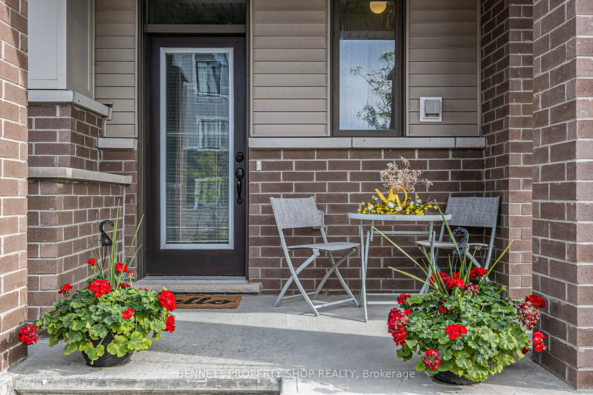 Att/Row/Townhouse interior view at 533 Rye Grass Way Barrhaven