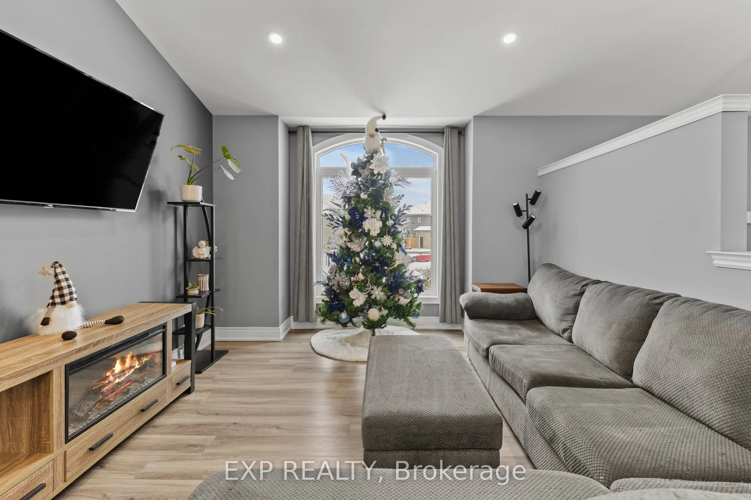 Detached kitchen at 2756 Arrowsmith Court Fort Erie