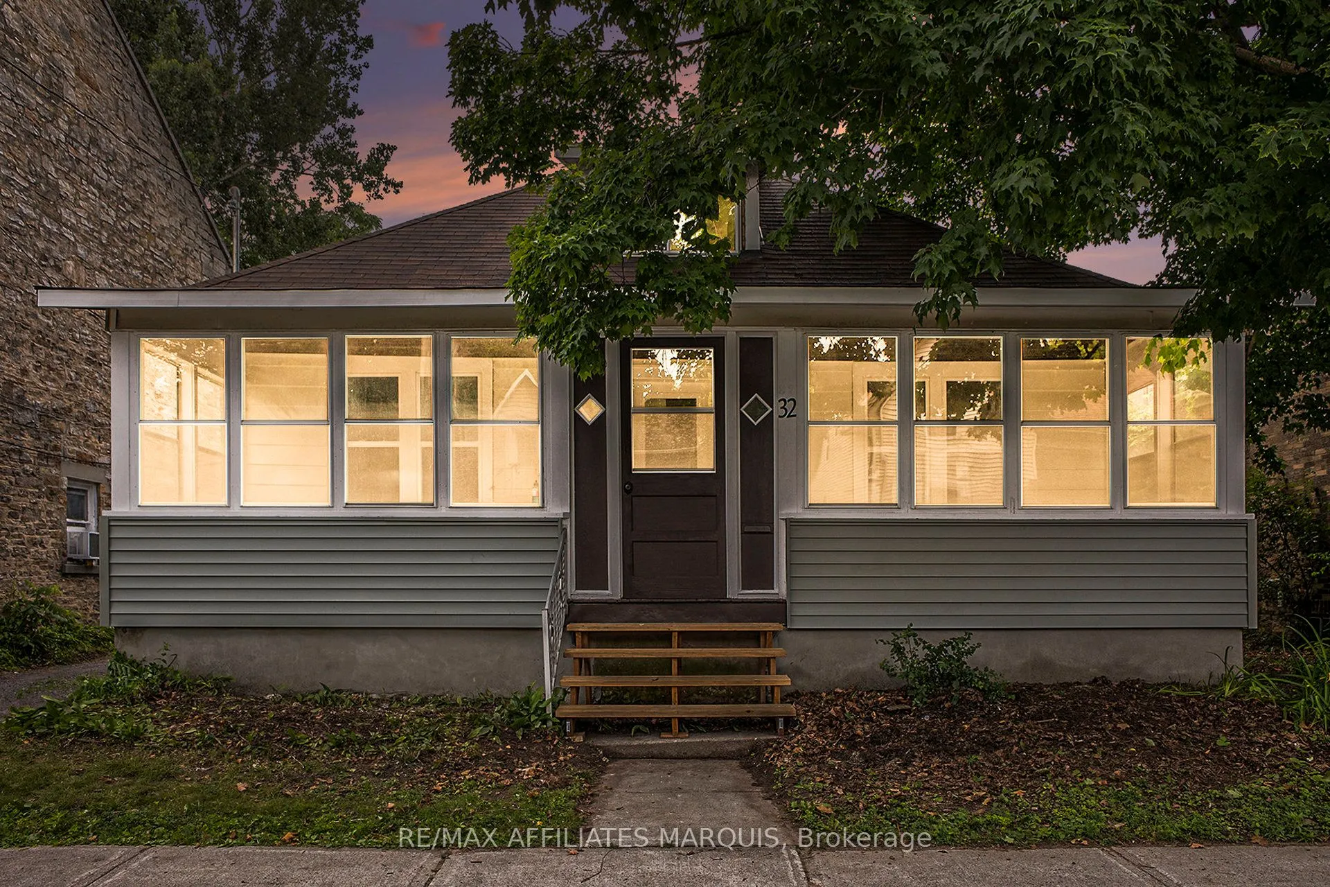 Detached 2 bedroom 1 bathroom at 32 D'arcy Street in Perth - MLS# X12603688