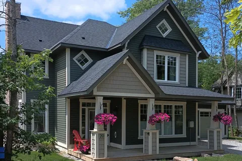 20 Marina Village Drive, Georgian Bay, ON L0K 1S0