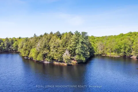 N/A Ahmic Lake Rd, Magnetawan, ON