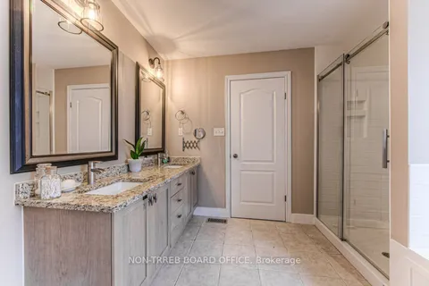 924 Manorbrook Court, Kitchener, ON N2P 2Y2