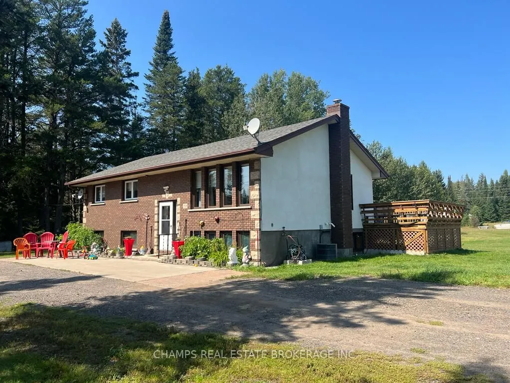2528 Dawson Road, Thunder Bay, ON P7G 2G2