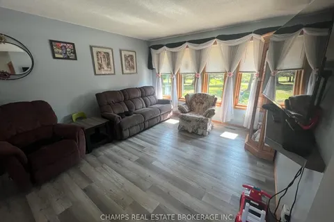 2528 Dawson Road, Thunder Bay, ON P7G 2G2