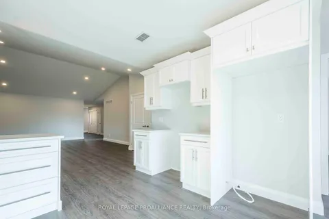 43 Mackenzie John Cres, Brighton, ON K0K 1H0
