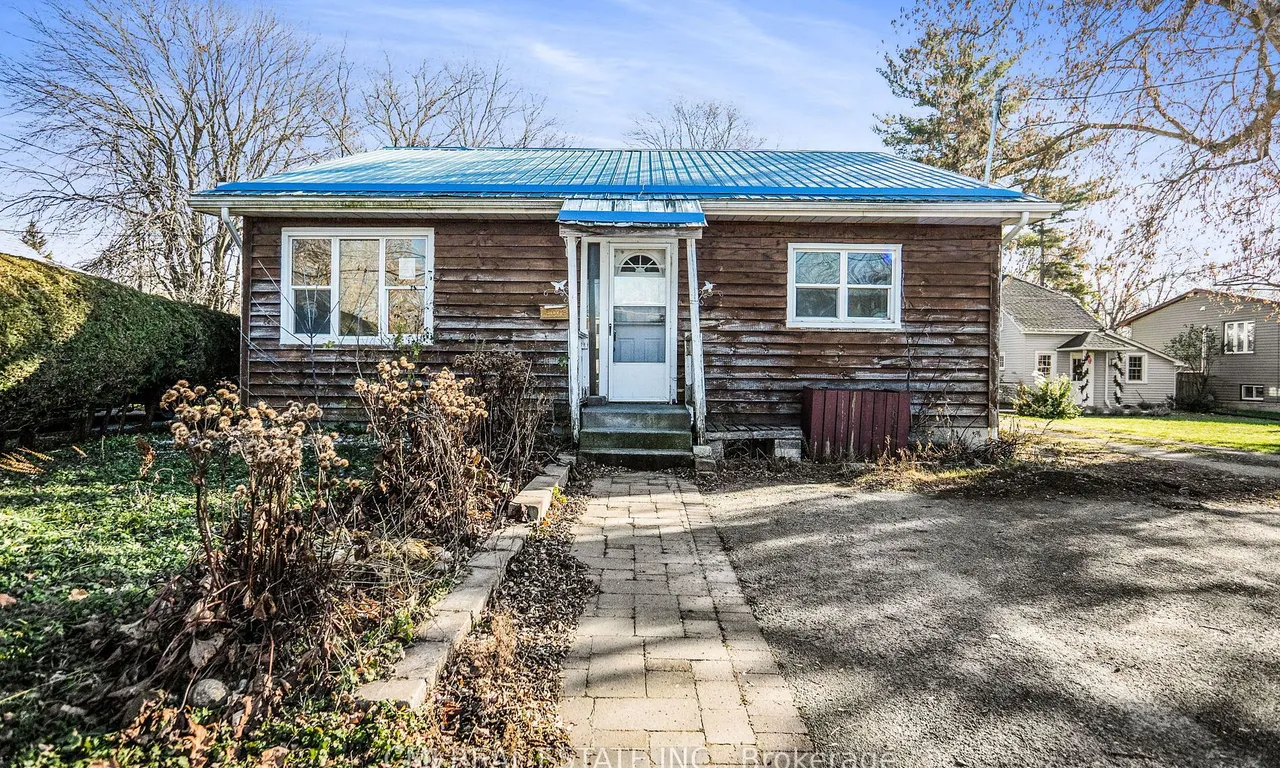 11 Broadway Ave, Brockville, ON K6V 1T9