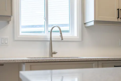 68 Stirling Cres, Prince Edward County, ON K0K 2T0