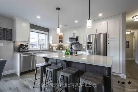 21 MacKenzie John Cres, Brighton, ON K0K 1H0