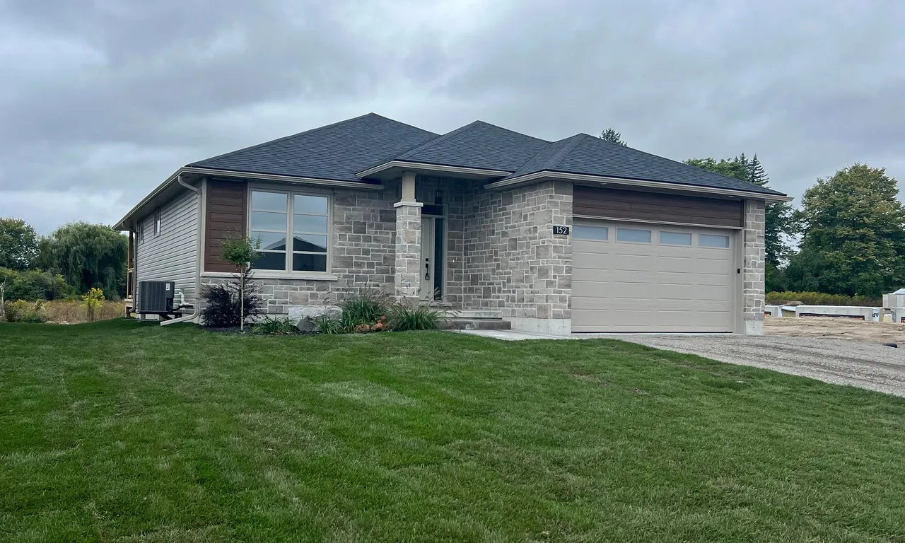 152 Sienna Ave, Belleville, ON K8P 0H3