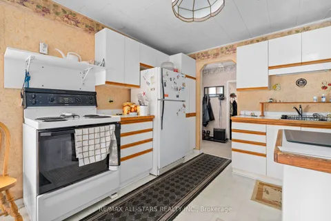 66 West St, Kawartha Lakes, ON K0M 1N0