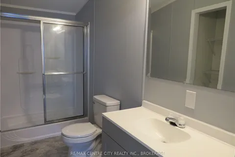 198 SPRINGBANK Dr, London, ON N6G 1J1